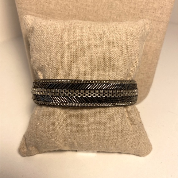 STELLA & DOT- Carter Bracelet - Picture 1 of 4